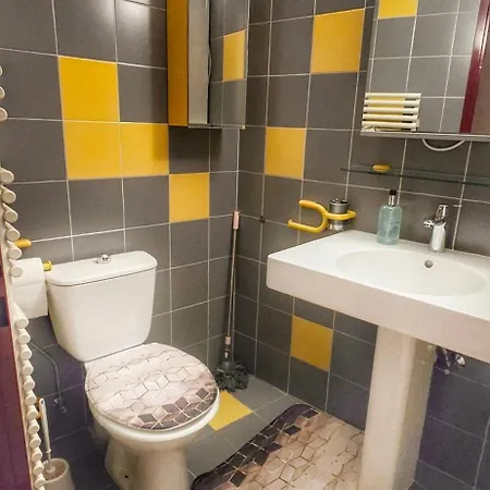 Au 26Bis, 2 Appartements Montreux, 1 Apartment Niveau 0 Et Un Autre Appartement Duplex Niveau 1 Et 2, 15 Minutes A Pieds Du Centre De Montreux, Lac Leman, Ideal Pour Balades En Ville, Montagne, Festivals, Casino, Plages, Ski, Fredy Mercury, Marche De Exterior photo