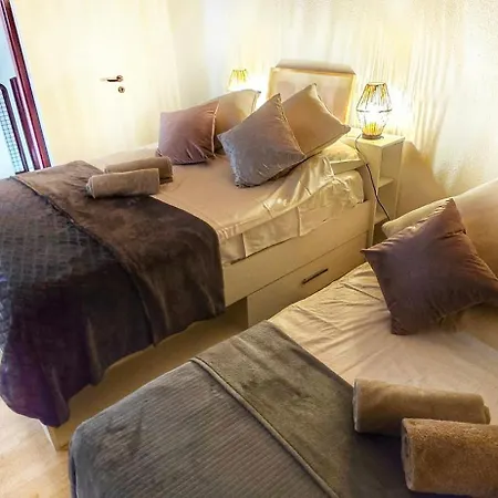 Au 26Bis, 2 Appartements Montreux, 1 Apartment Niveau 0 Et Un Autre Appartement Duplex Niveau 1 Et 2, 15 Minutes A Pieds Du Centre De Montreux, Lac Leman, Ideal Pour Balades En Ville, Montagne, Festivals, Casino, Plages, Ski, Fredy Mercury, Marche De Exterior photo