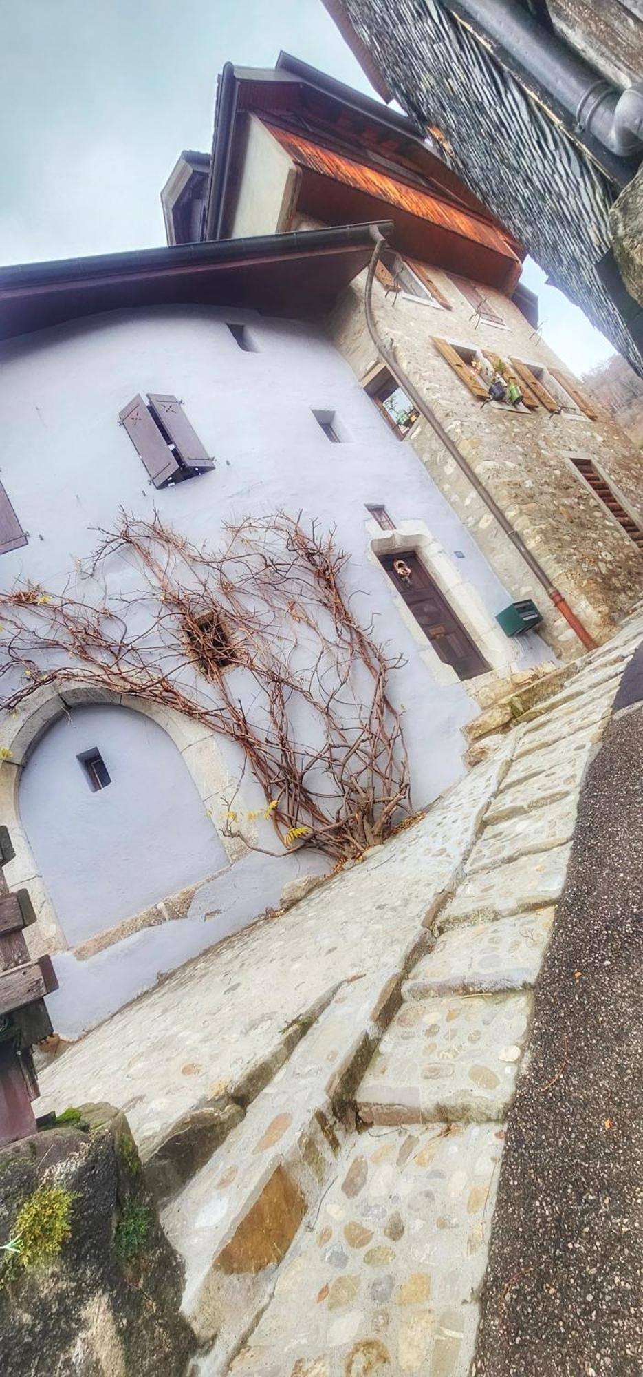 Au 26bis, 2 Montreux, 1 Niveau 0 Et Un Autre Duplex Niveau 1 Et 2, 15 Minutes A Pieds Du Centre De Montreux, Leman, Ideal Pour Balades En Ville, Montagne, Festivals, Casino, Plages, Ski, Fredy Mercury, Marche De Apartment Montreux