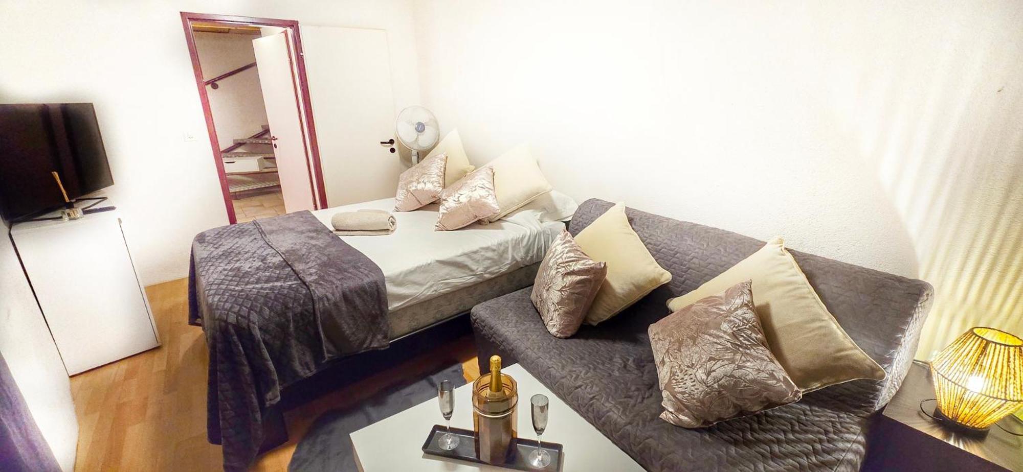 Au 26bis, 2 Montreux, 1 Niveau 0 Et Un Autre Duplex Niveau 1 Et 2, 15 Minutes A Pieds Du Centre De Montreux, Leman, Ideal Pour Balades En Ville, Montagne, Festivals, Casino, Plages, Ski, Fredy Mercury, Marche De * Montreux