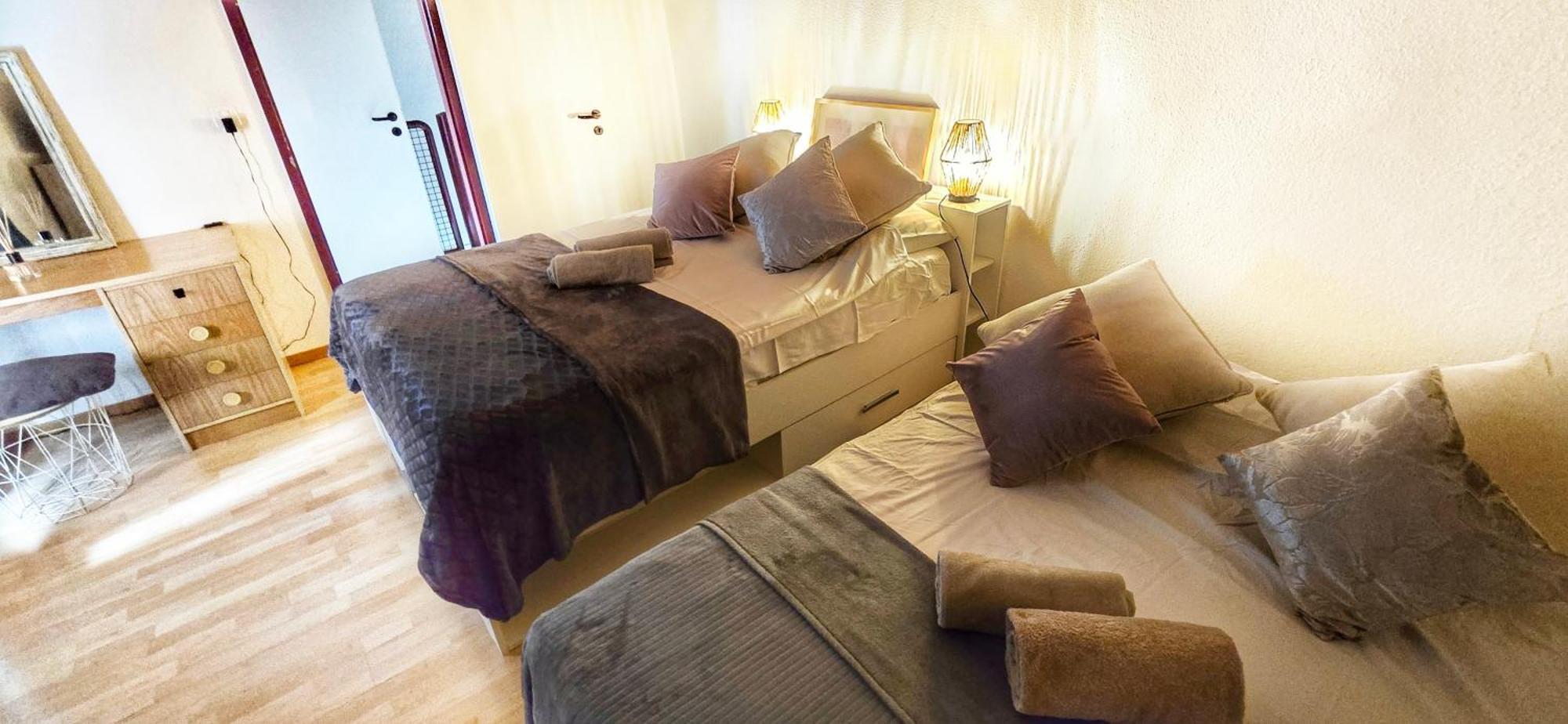 Au 26bis, 2 Montreux, 1 Niveau 0 Et Un Autre Duplex Niveau 1 Et 2, 15 Minutes A Pieds Du Centre De Montreux, Leman, Ideal Pour Balades En Ville, Montagne, Festivals, Casino, Plages, Ski, Fredy Mercury, Marche De * Montreux